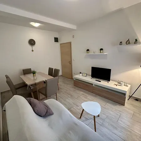 Easy Apartment